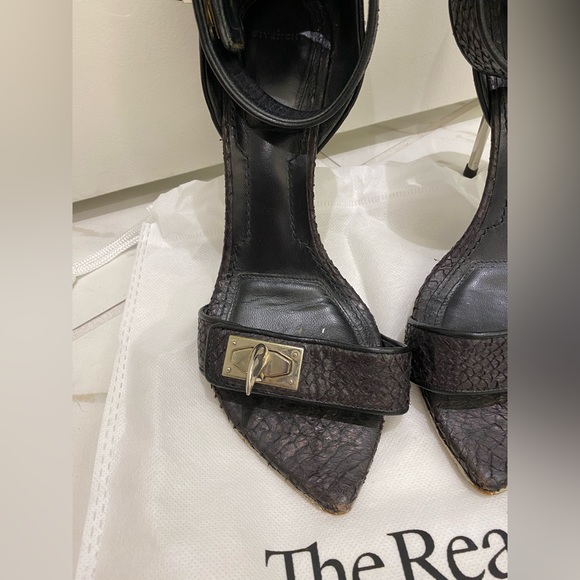 Vintage Givency shoes - Picture 5 of 5